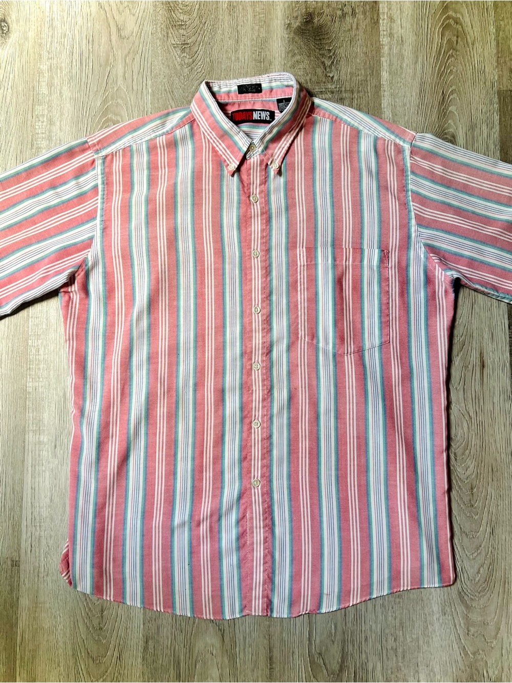Men’s Vintage 80-90’s Streetwear Short Sleeve Shirt by Today’s News - Size L